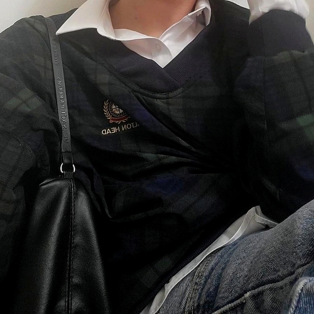 V-Sweater